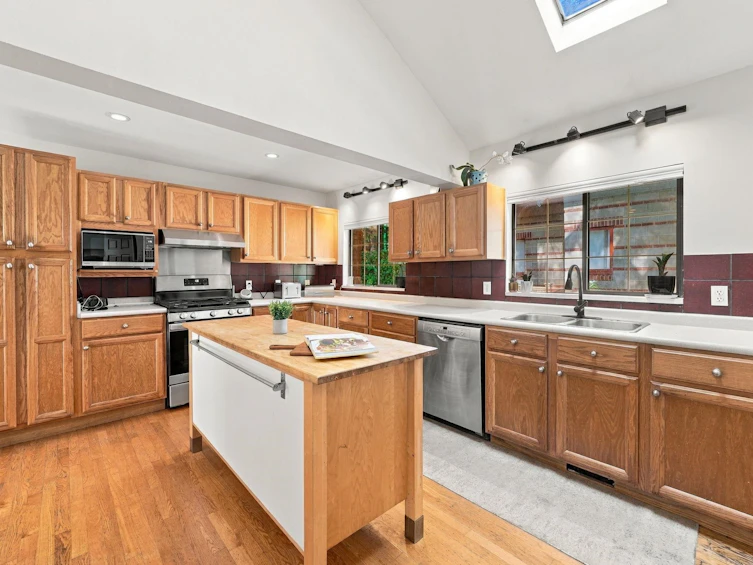 1720 Deep Cove Road, North Vancouver, BC, V7G 1S5 - 12