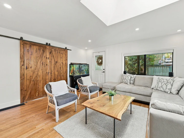 1720 Deep Cove Road, North Vancouver, BC, V7G 1S5 - 8