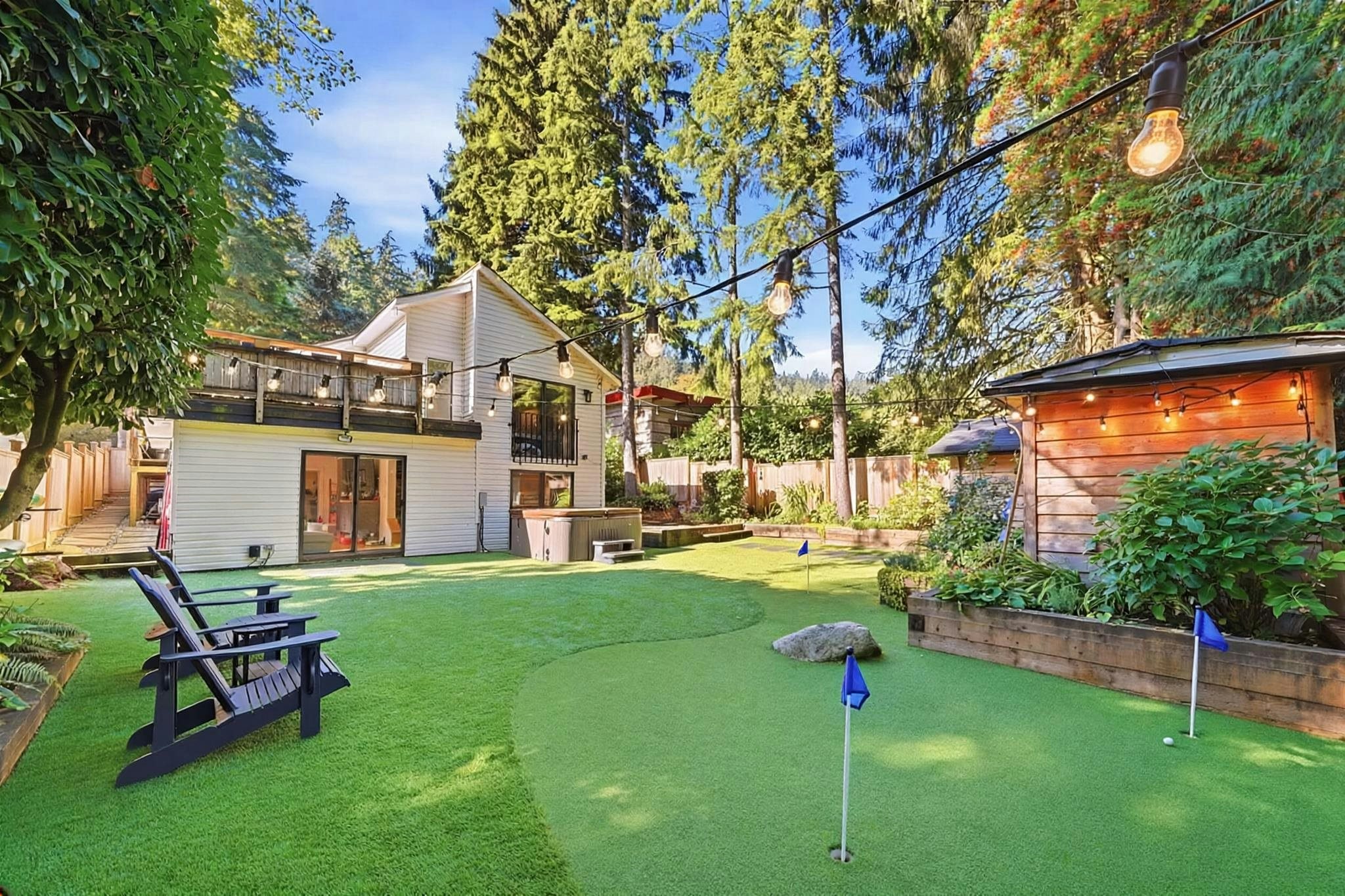1720 Deep Cove Road, North Vancouver, BC, V7G 1S5