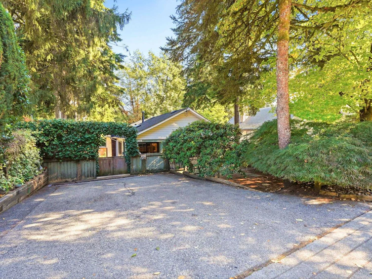 1720 Deep Cove Road, North Vancouver, BC, V7G 1S5 - 3