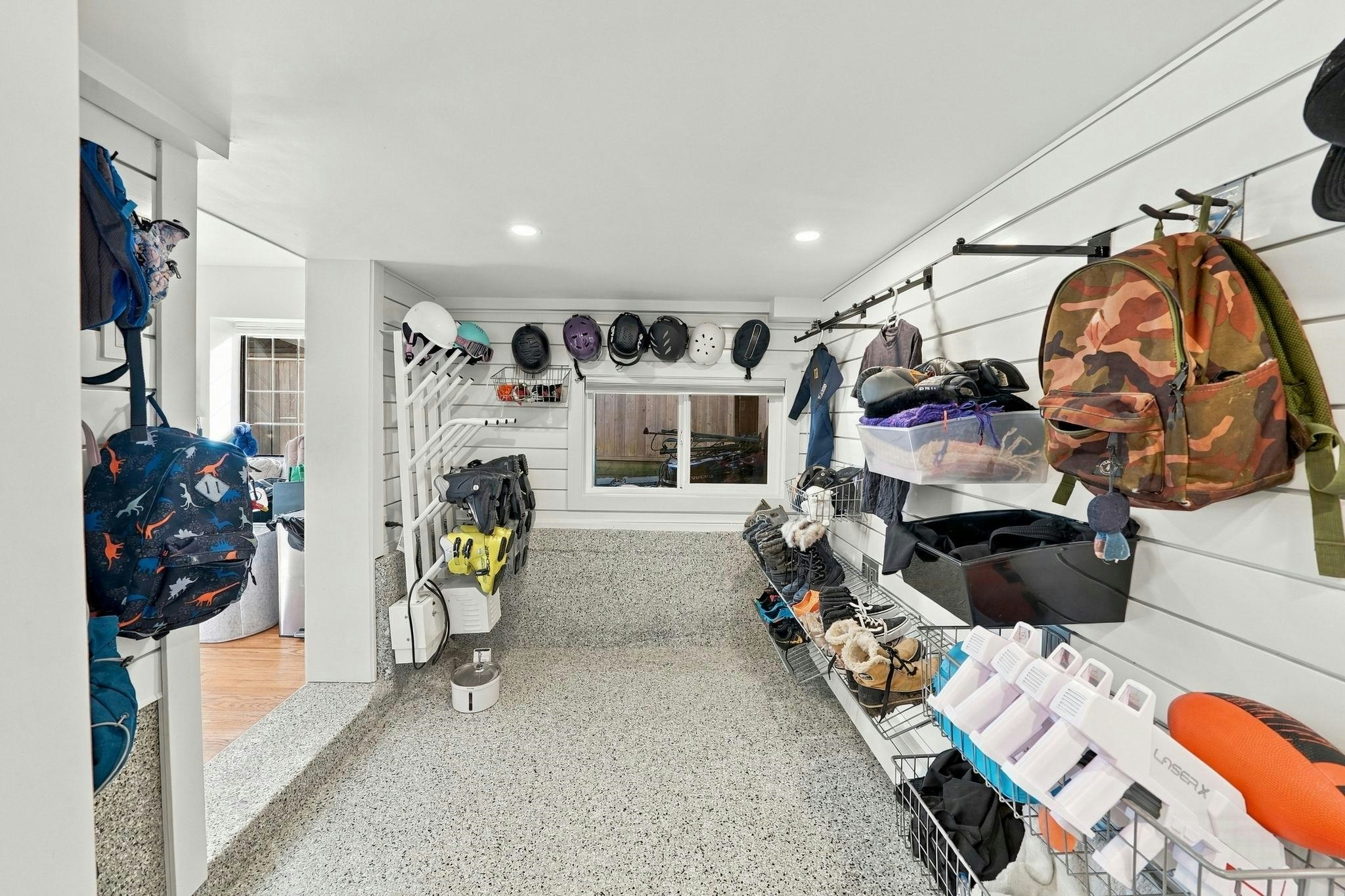 1720 Deep Cove Road, North Vancouver, BC, V7G 1S5 - 32