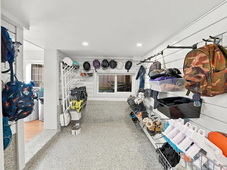 1720 Deep Cove Road, North Vancouver, BC, V7G 1S5 - 32