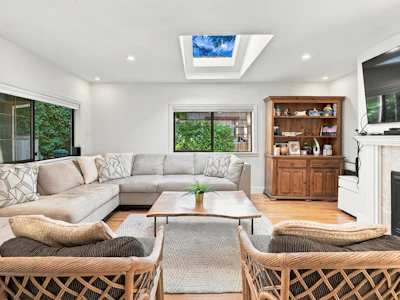 1720 Deep Cove Road - 4