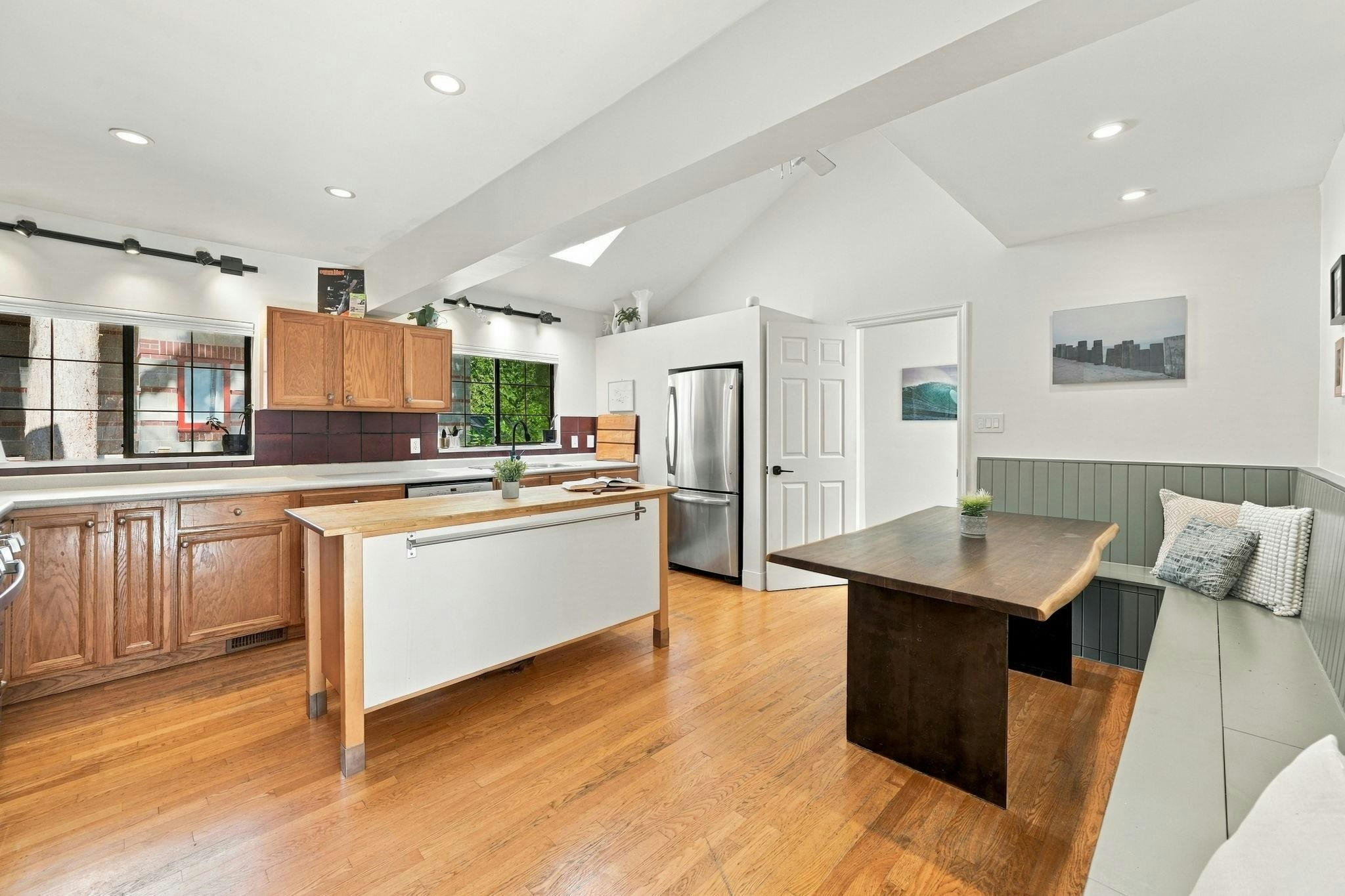 1720 Deep Cove Road, North Vancouver, BC, V7G 1S5 - 10