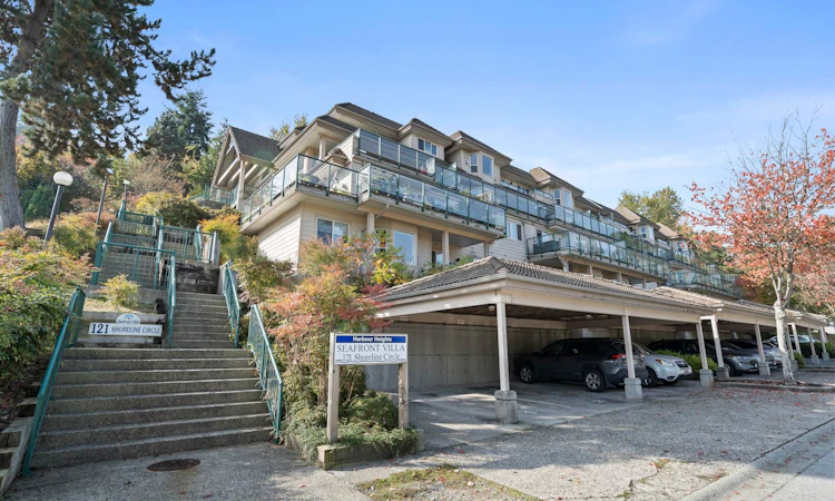201-121 Shoreline Circle