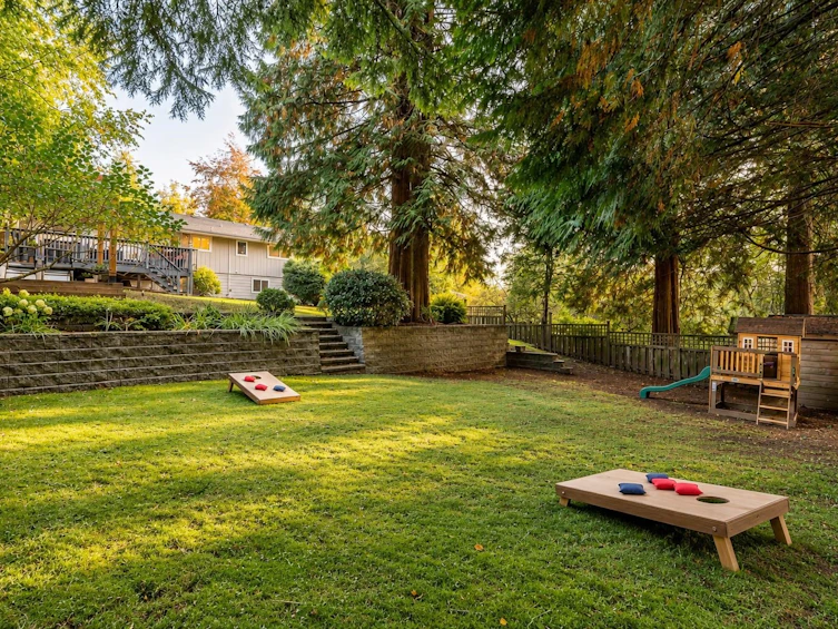 1361 E 15th Street, North Vancouver, BC, V7J 1K9 - 2