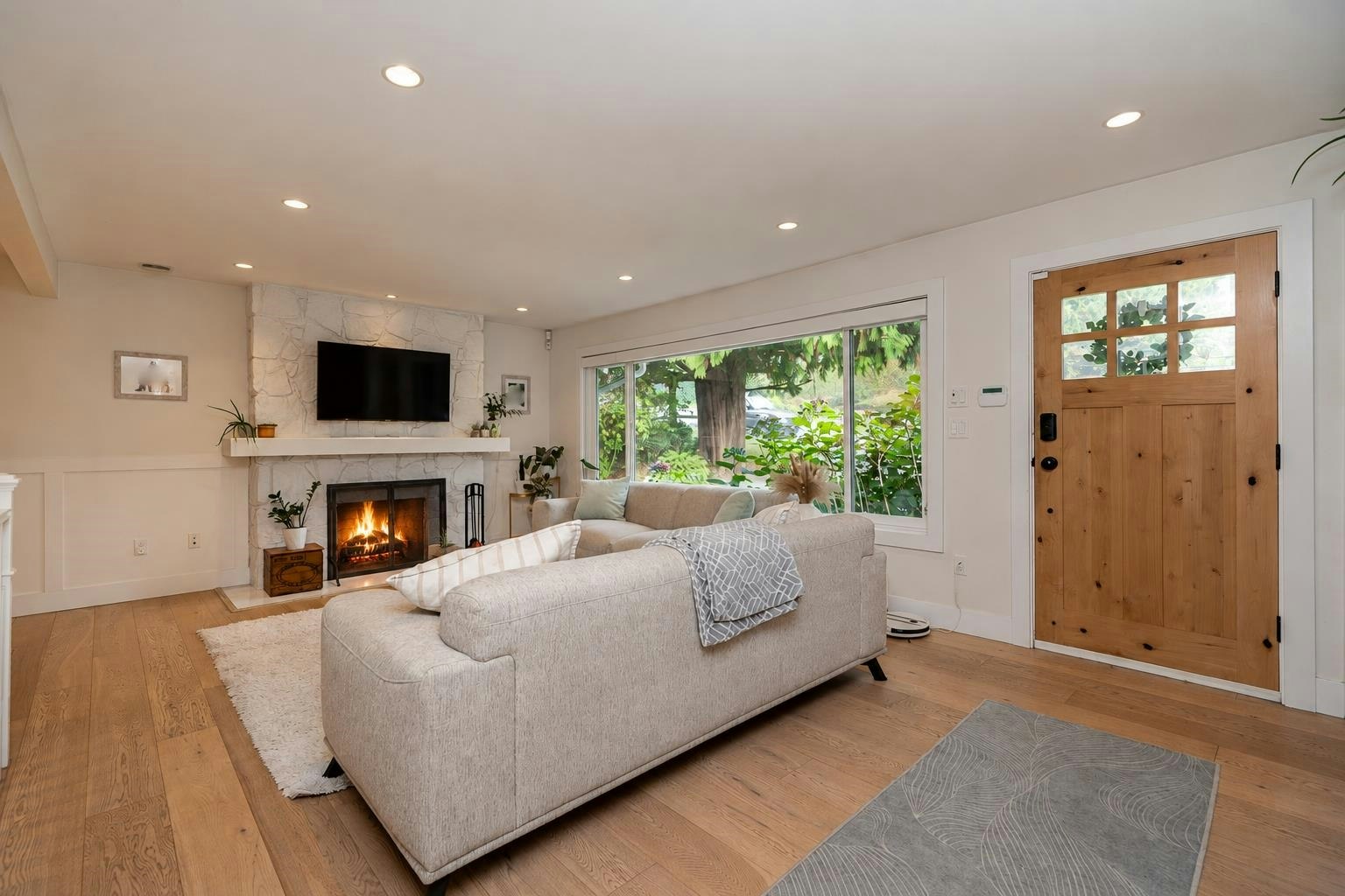 1361 E 15th Street, North Vancouver, BC, V7J 1K9 - 8