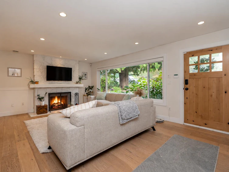 1361 E 15th Street, North Vancouver, BC, V7J 1K9 - 8