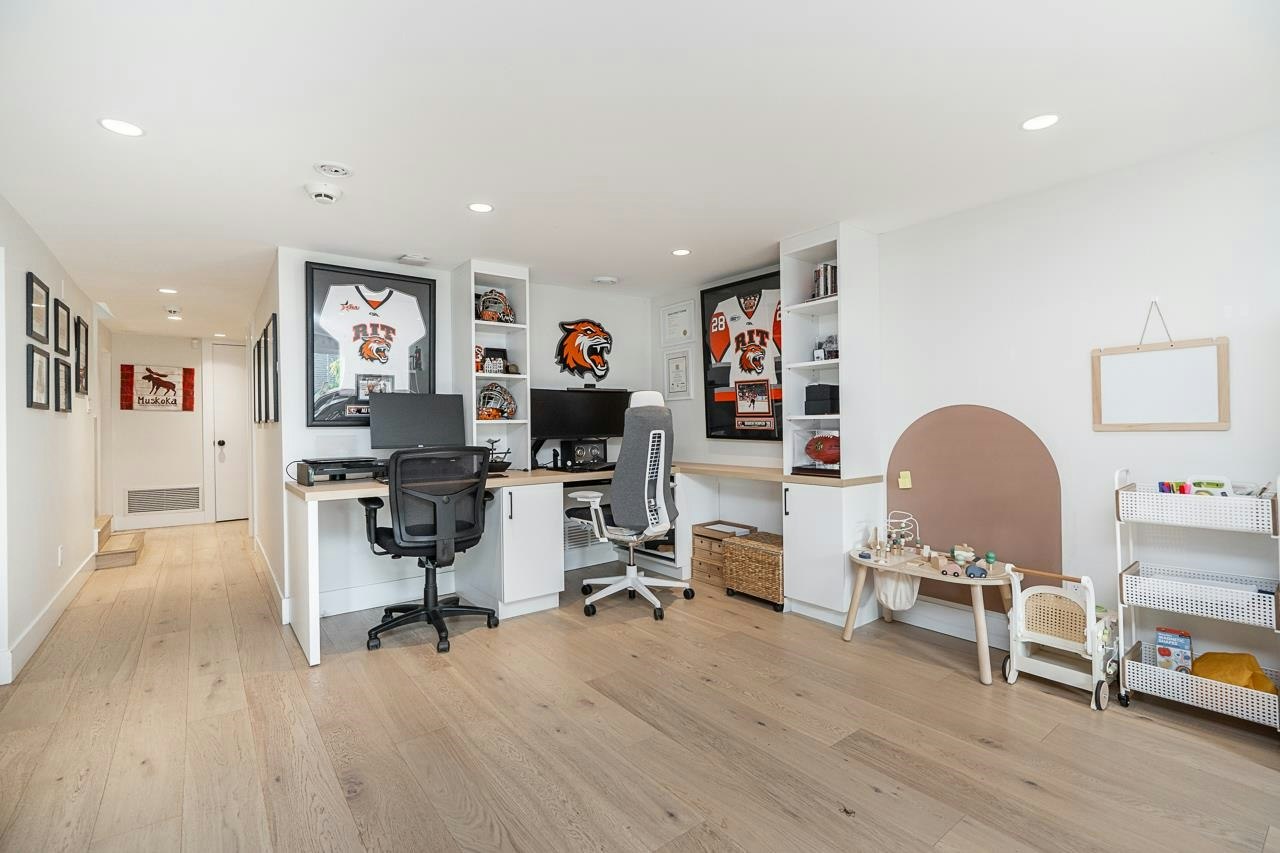 1361 E 15th Street, North Vancouver, BC, V7J 1K9 - 23