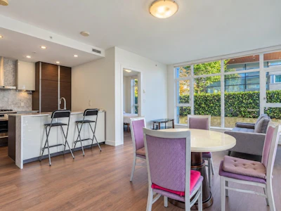506-6098 Station Street - 5