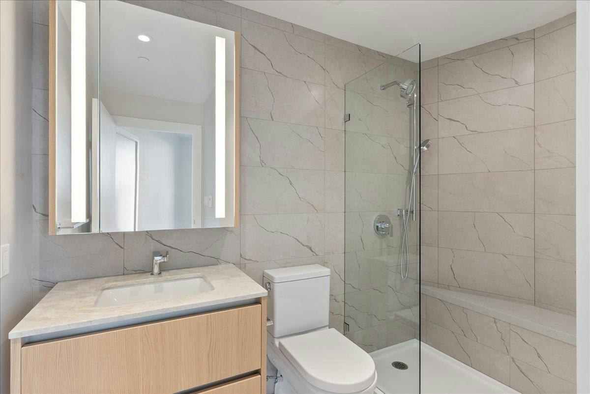 2406-1500 Fern Street, North Vancouver, BC, V7J 0E6 - 14