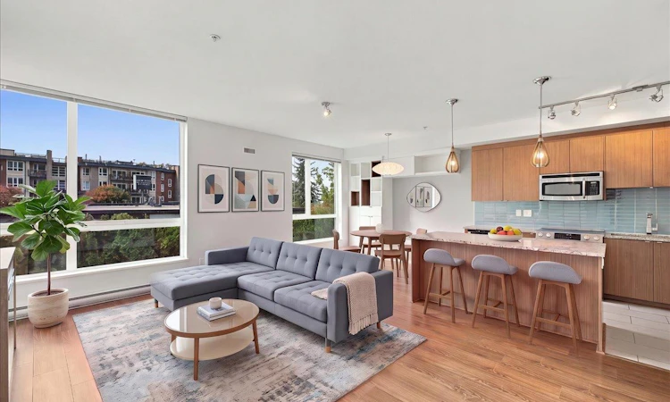 108-735 W 15th Street