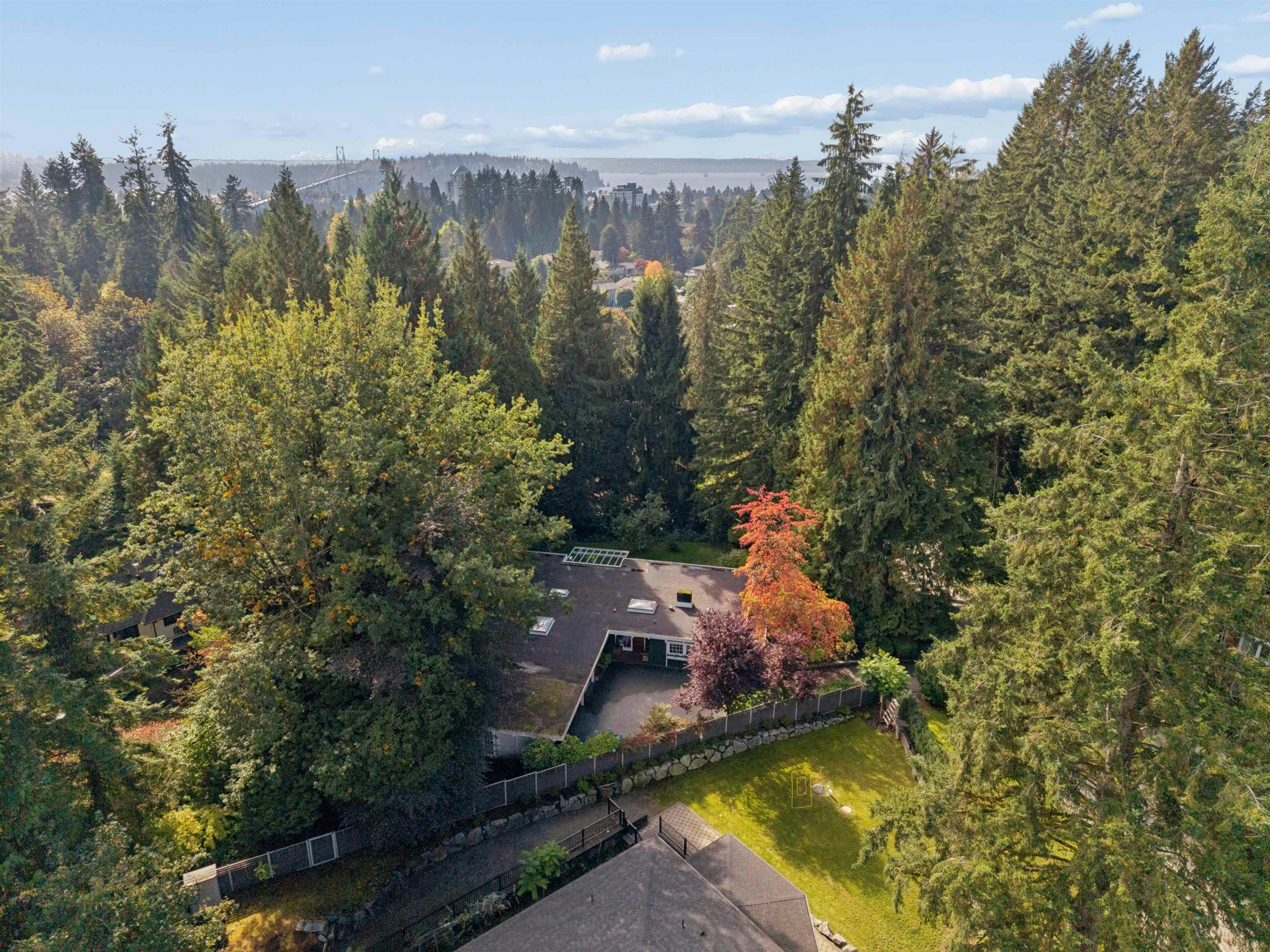 455 Macbeth Crescent, West Vancouver, BC, V7T 1V8 - 39