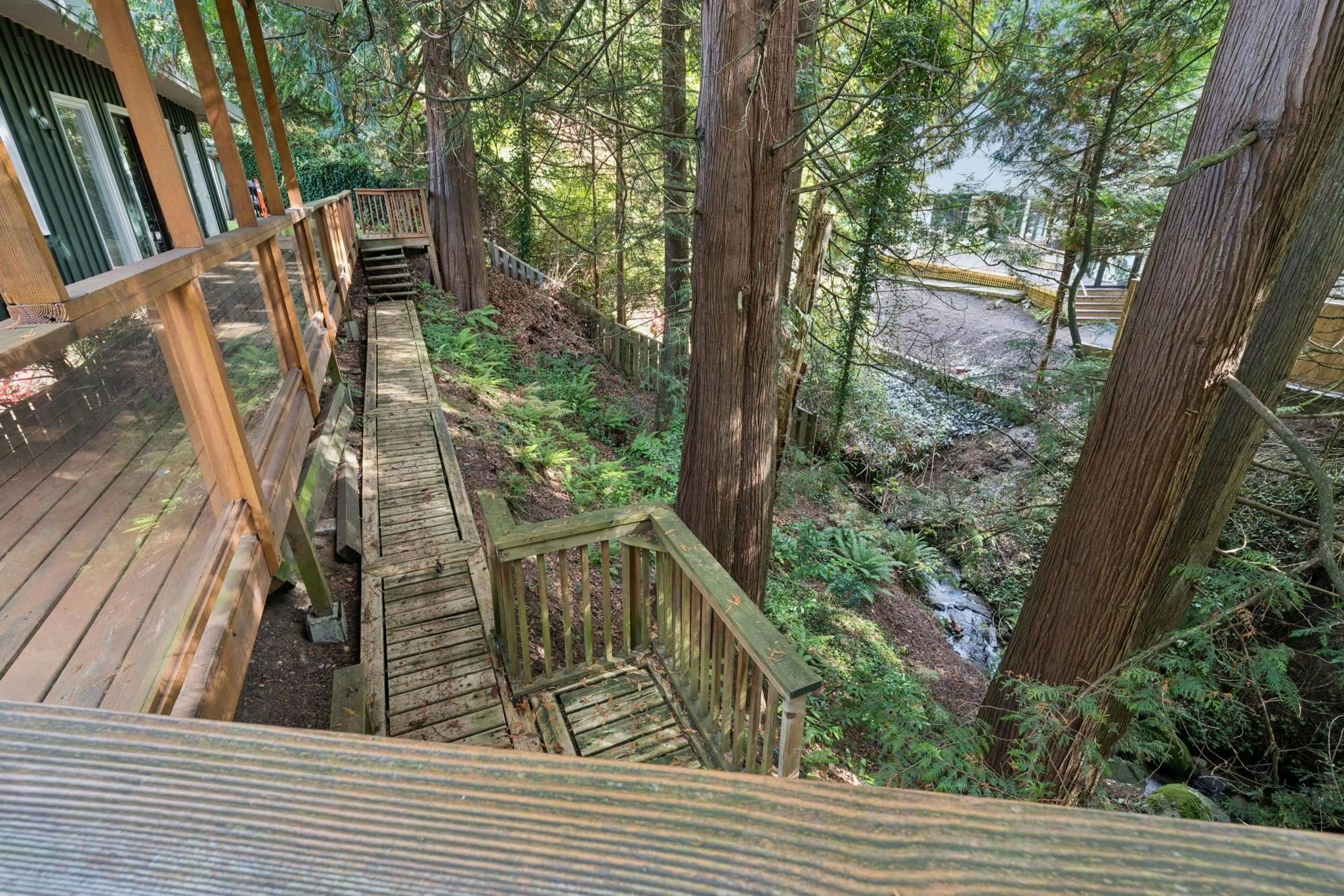 455 Macbeth Crescent, West Vancouver, BC, V7T 1V8 - 36