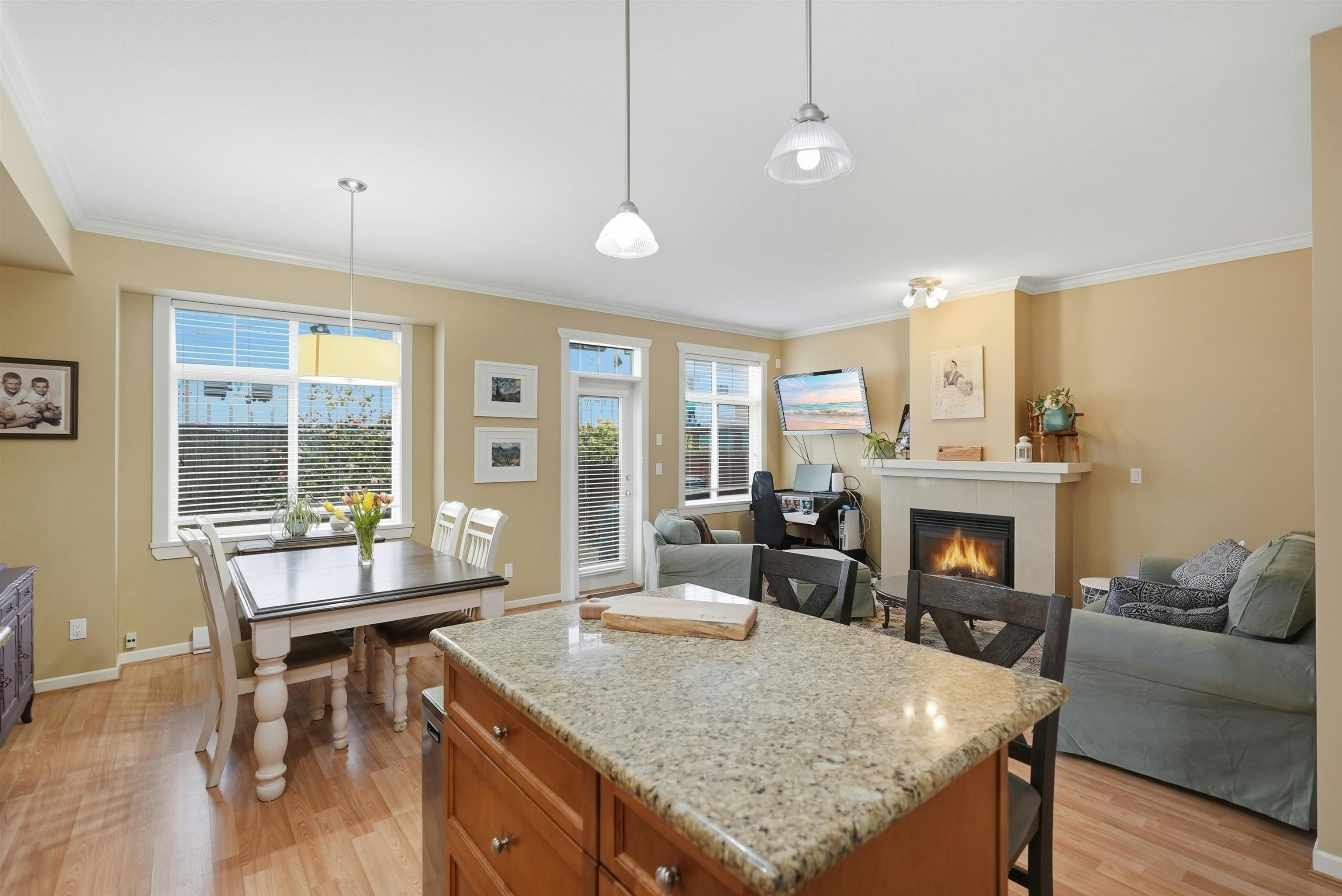 7-4910 Central Avenue, Delta, BC, V4K 2G6 - 2