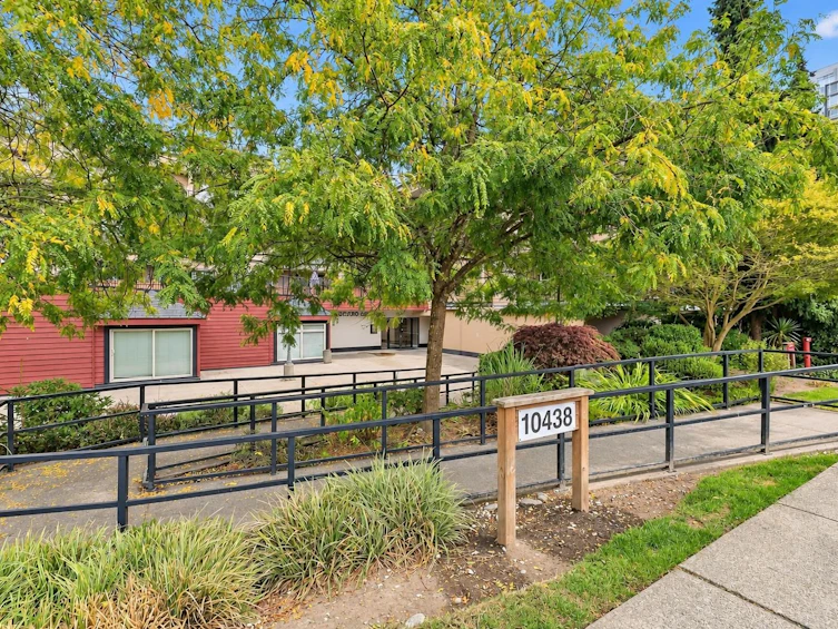 207-10438 148 Street, Surrey, BC, V3R 8S9 - 18
