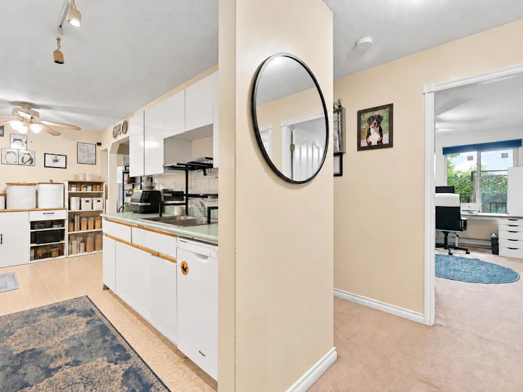 207-10438 148 Street, Surrey, BC, V3R 8S9 - 11