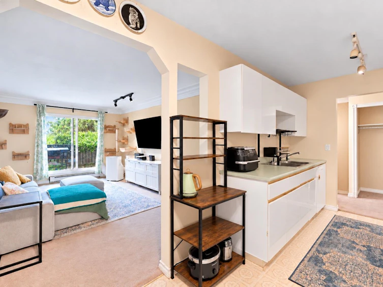 207-10438 148 Street, Surrey, BC, V3R 8S9 - 9