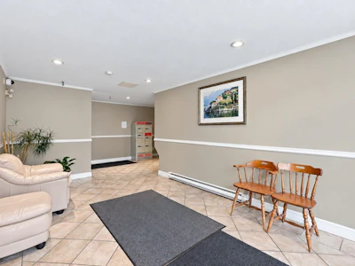 207-10438 148 Street - 2