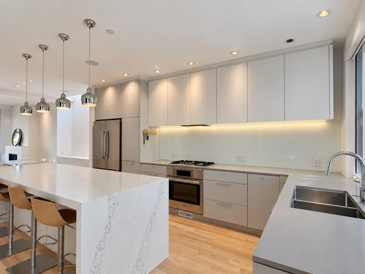 80 E 22nd Avenue, Vancouver, BC, V5V 1T4 - 7