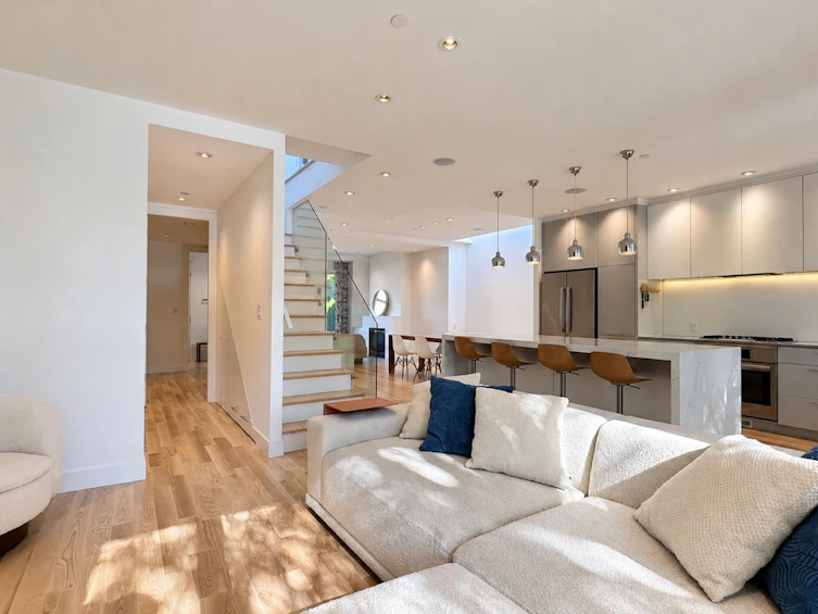 80 E 22nd Avenue, Vancouver, BC, V5V 1T4 - 12
