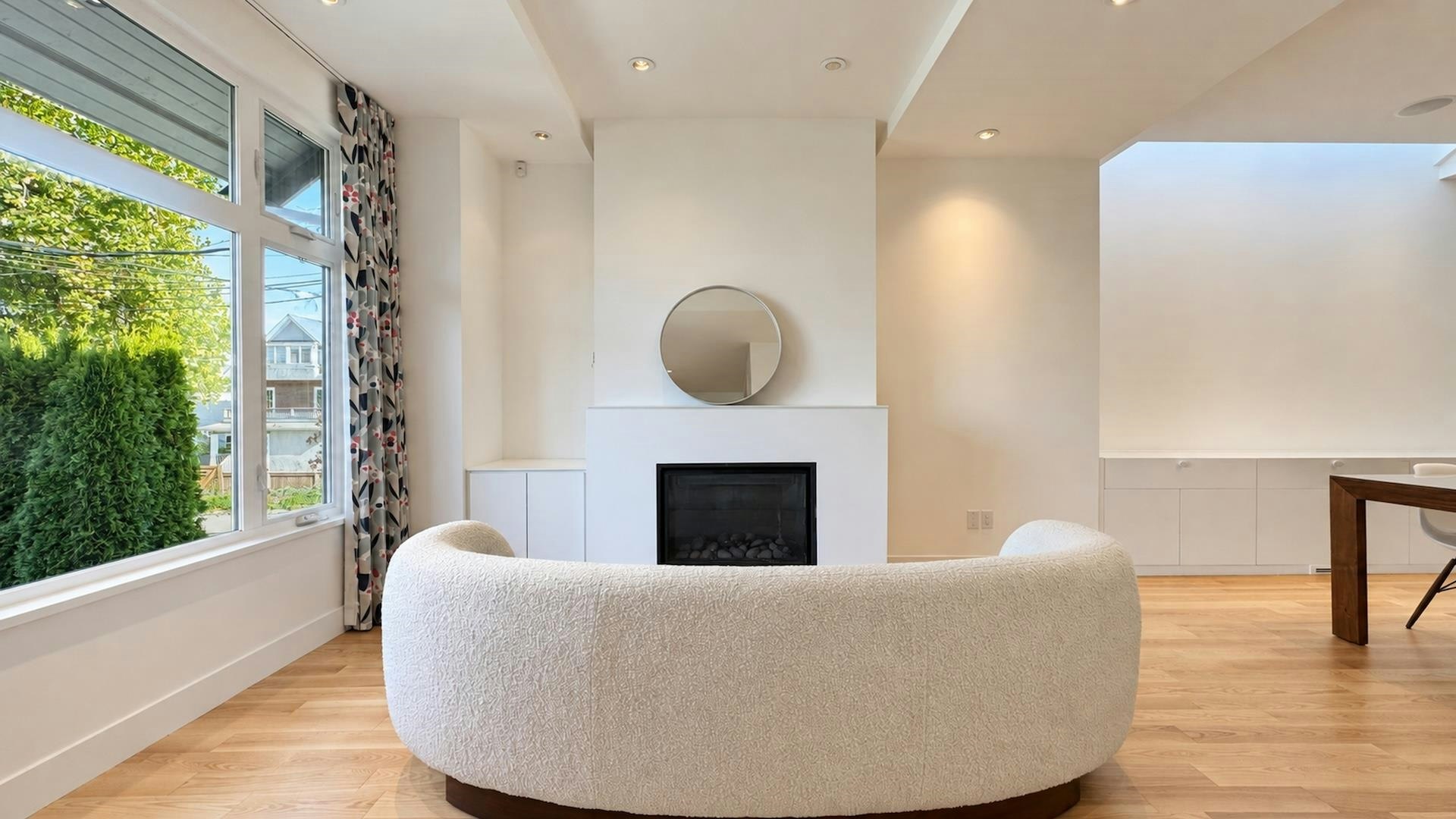 80 E 22nd Avenue - 4