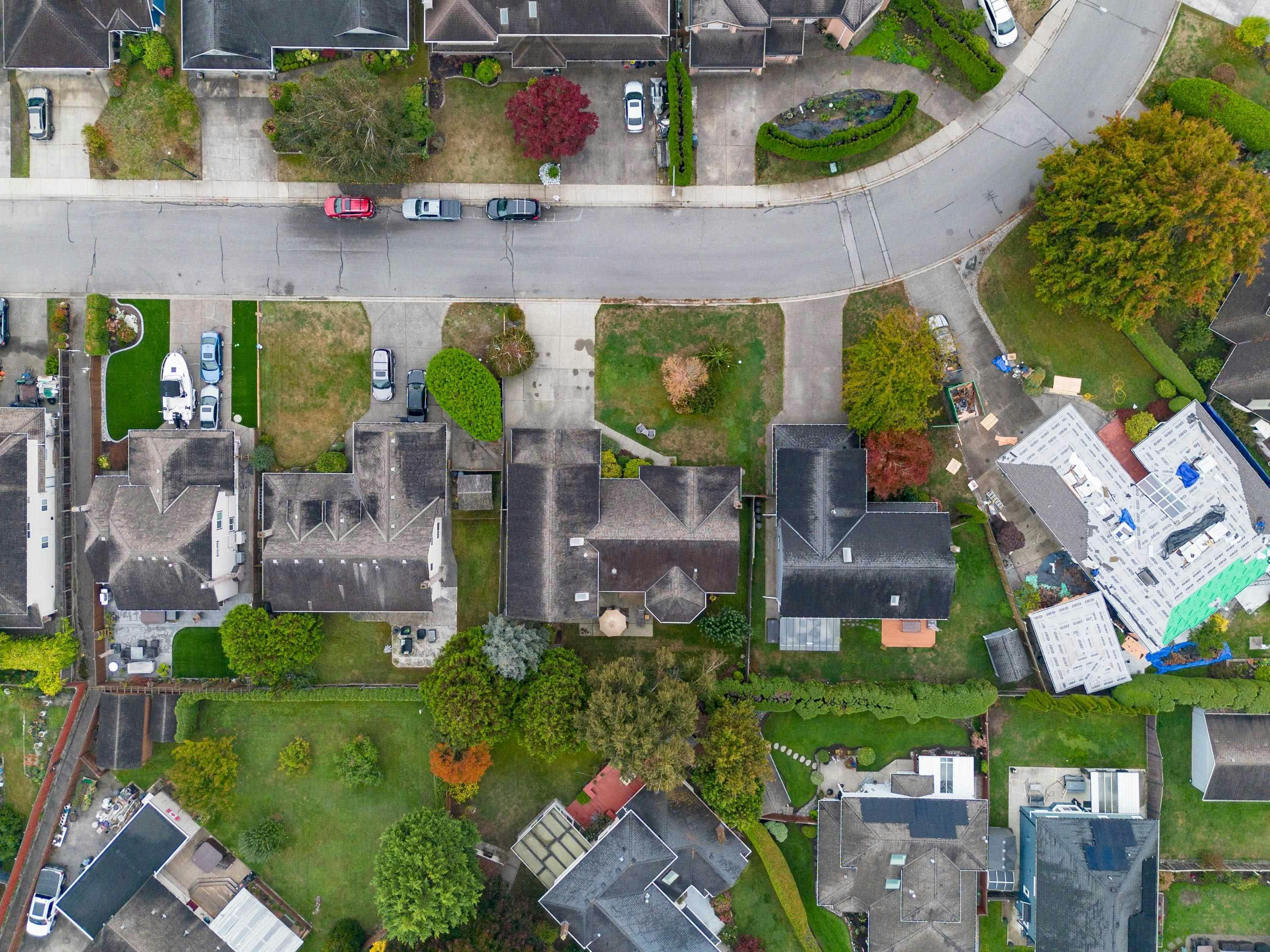 4695 London Crescent - 3
