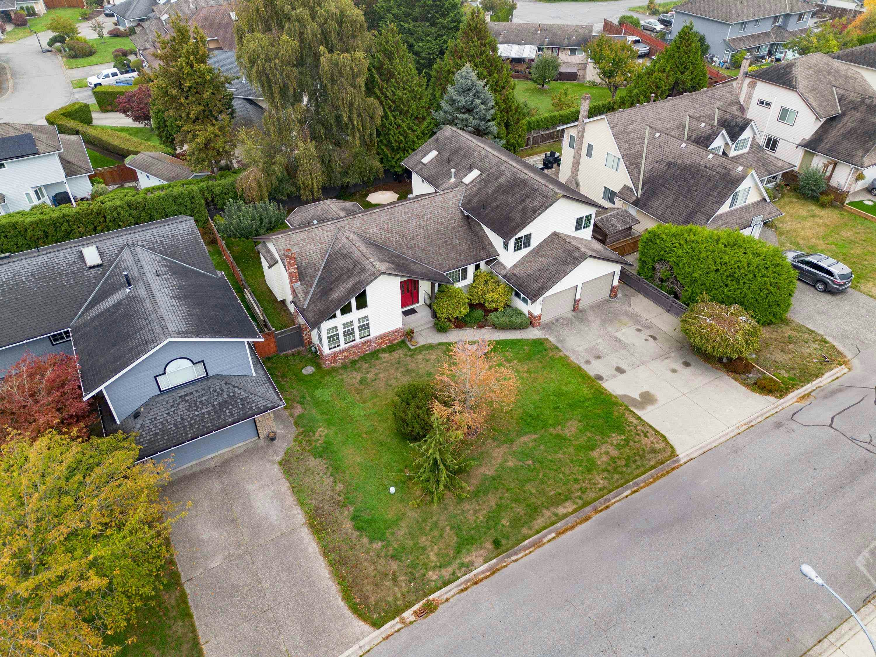 4695 London Crescent - 2