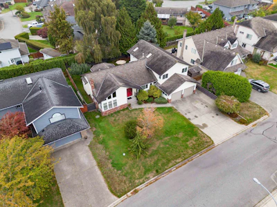 4695 London Crescent - 2