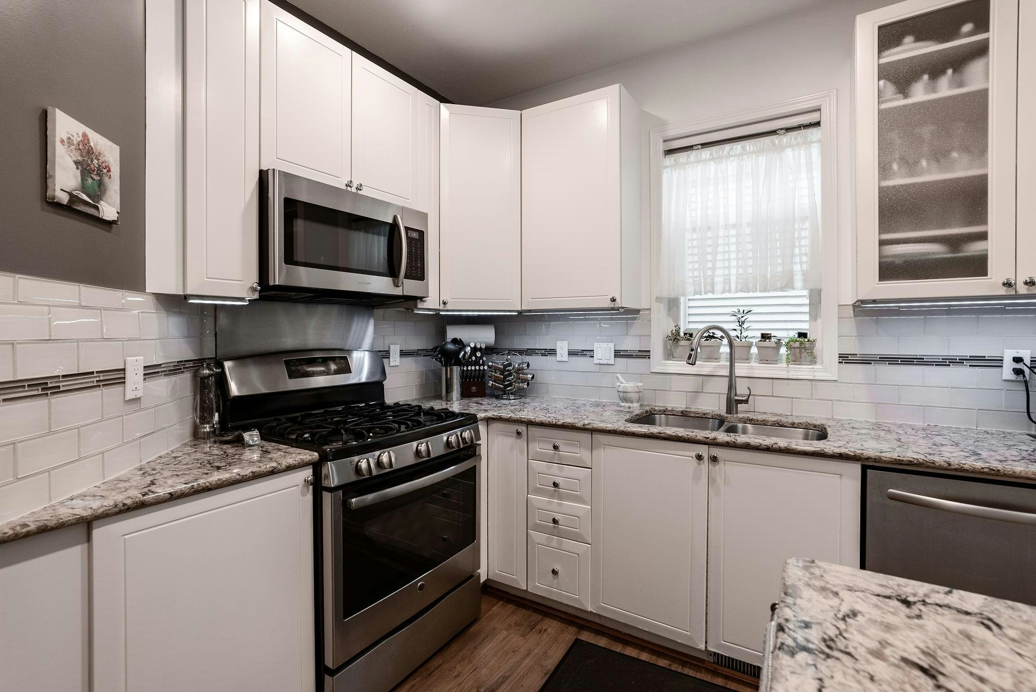 1707 Arbutus Place, Coquitlam, BC, V3E 3K2 - 9