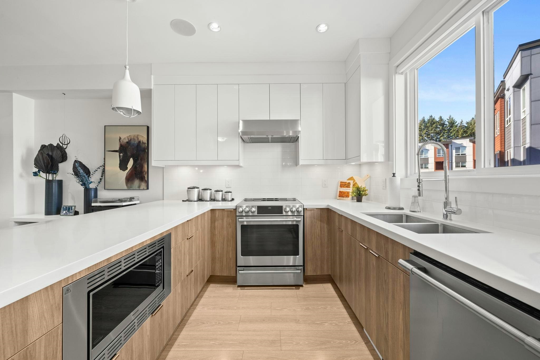 11-1670 160 Street, Surrey, BC, V4A 0C6