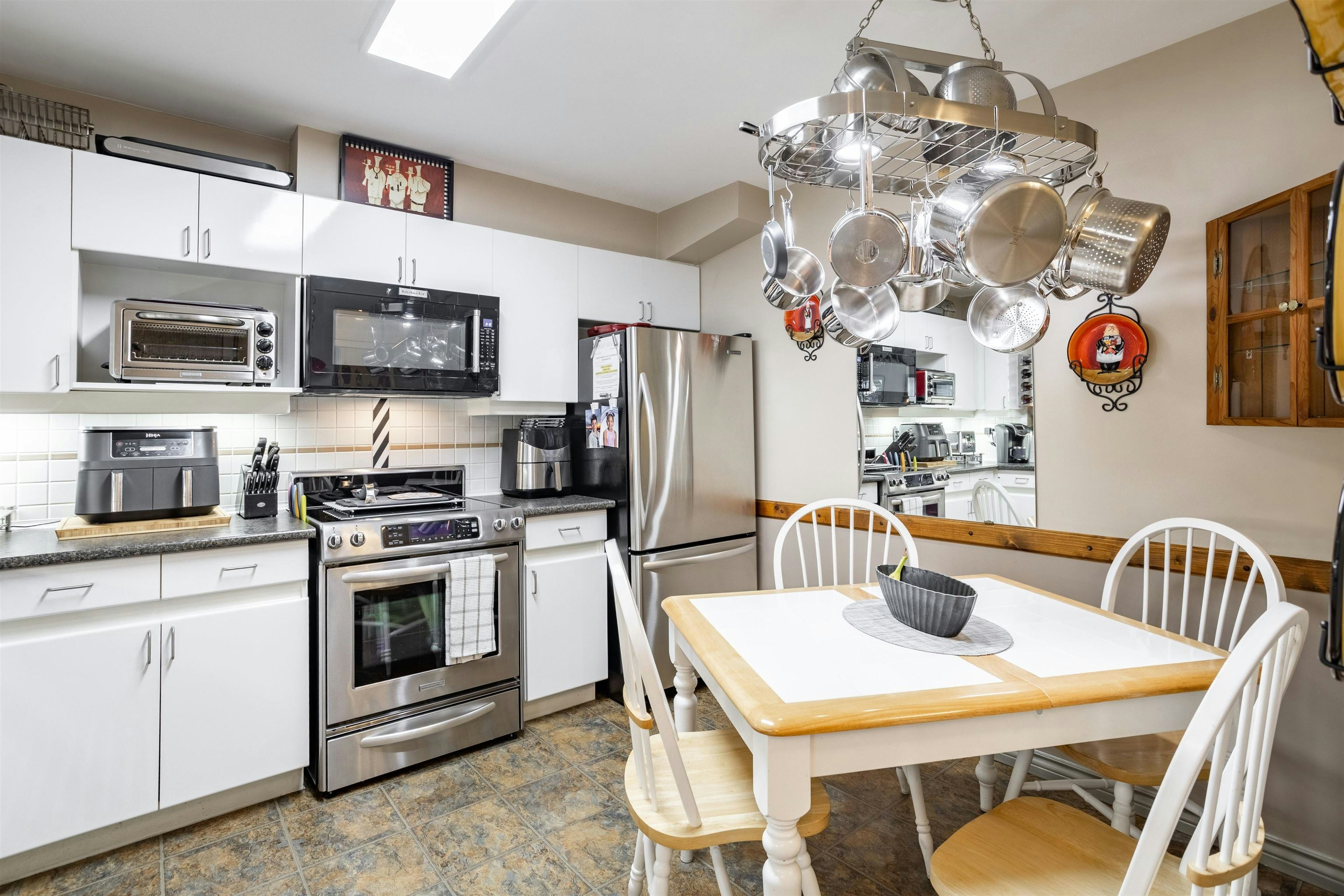 402-3075 Primrose Lane - 4