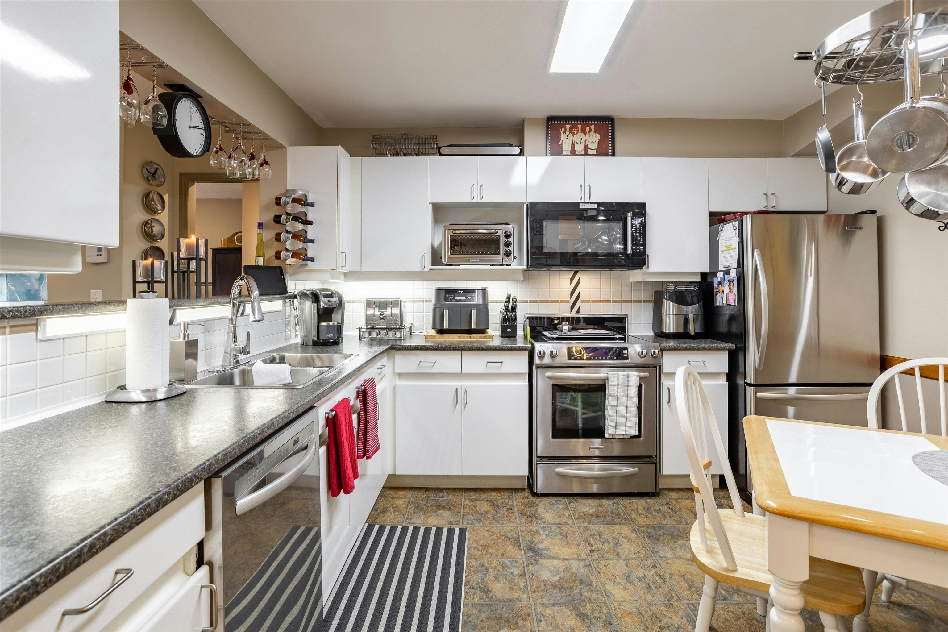 402-3075 Primrose Lane - 3