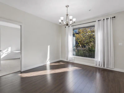 117-3133 Riverwalk Avenue - 4