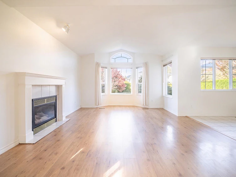 1824 Willow Crescent, Squamish, BC, V8B 0L9 - 4