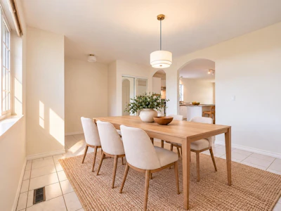 1824 Willow Crescent - 5