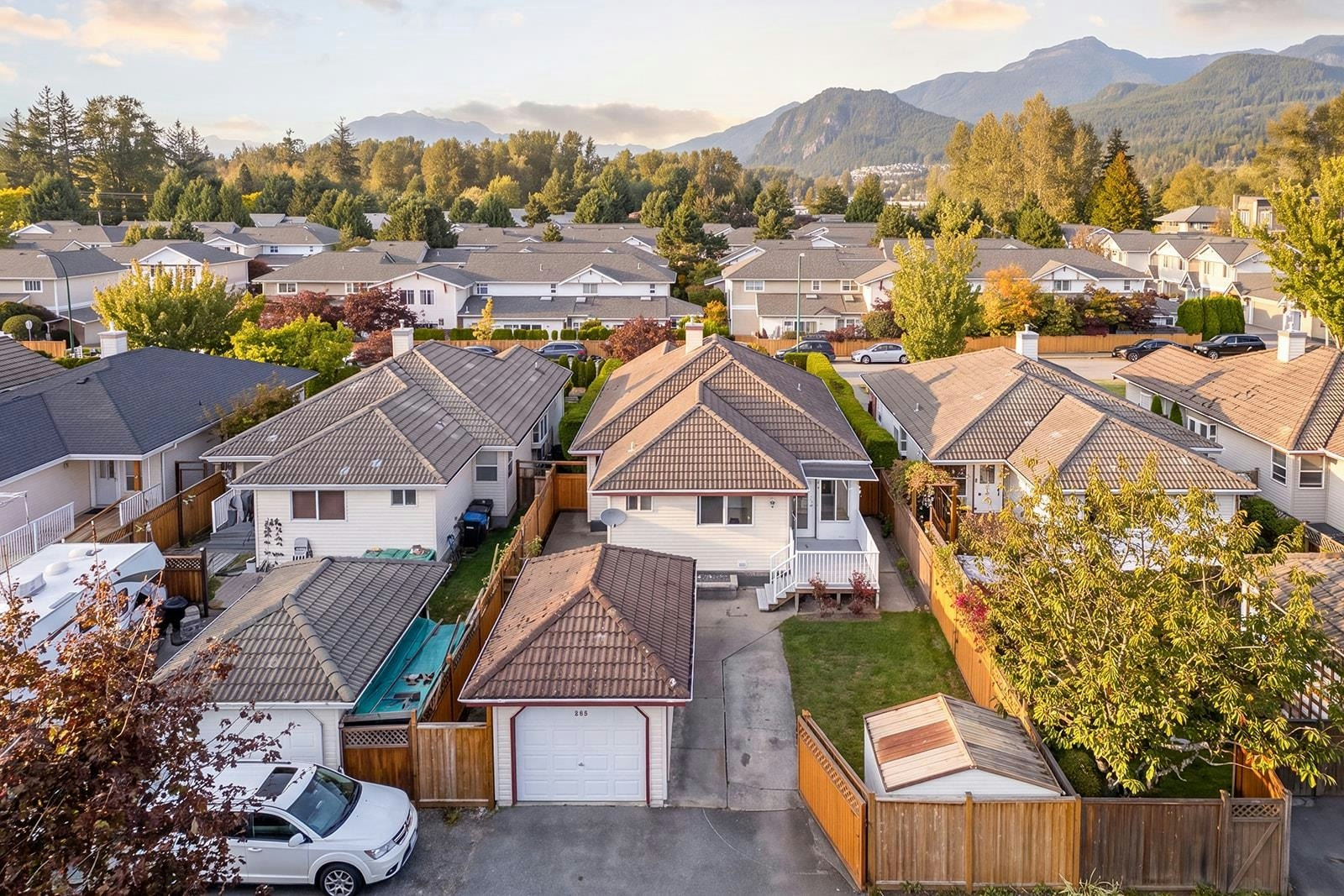 1824 Willow Crescent, Squamish, BC, V8B 0L9 - 35
