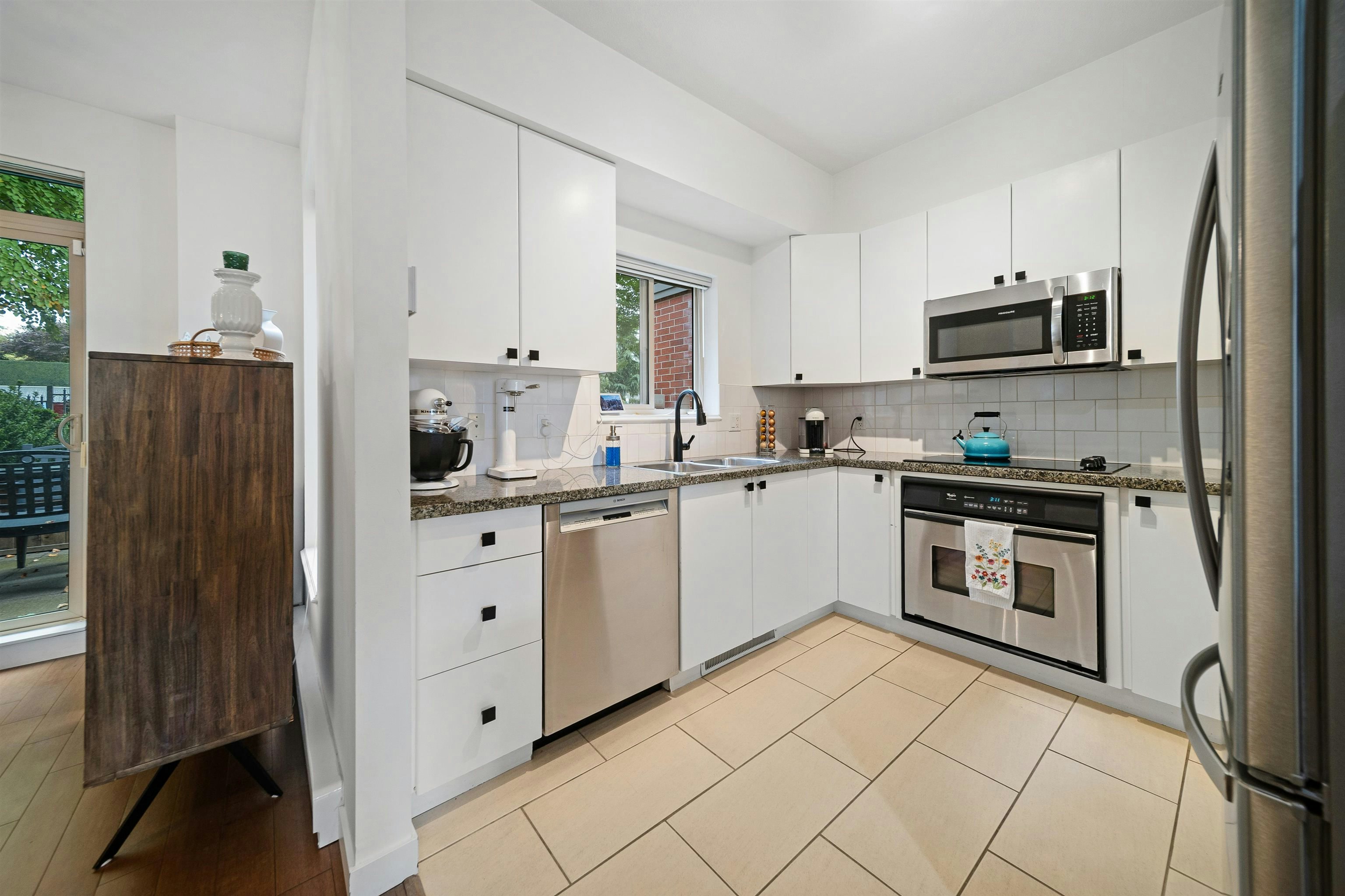 6-4132 Halifax Street, Burnaby, BC, V5C 6V1 - 10