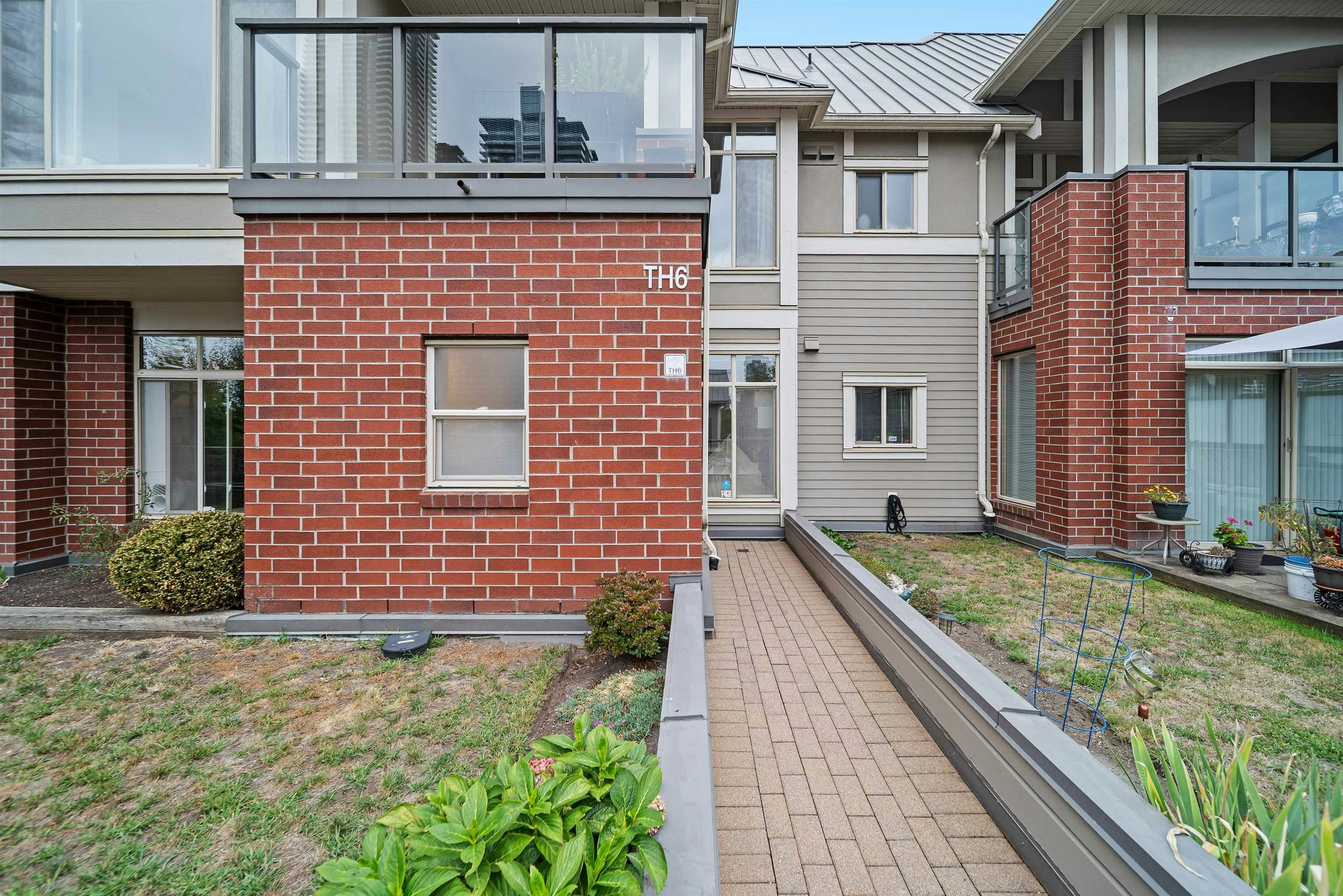 6-4132 Halifax Street - 3