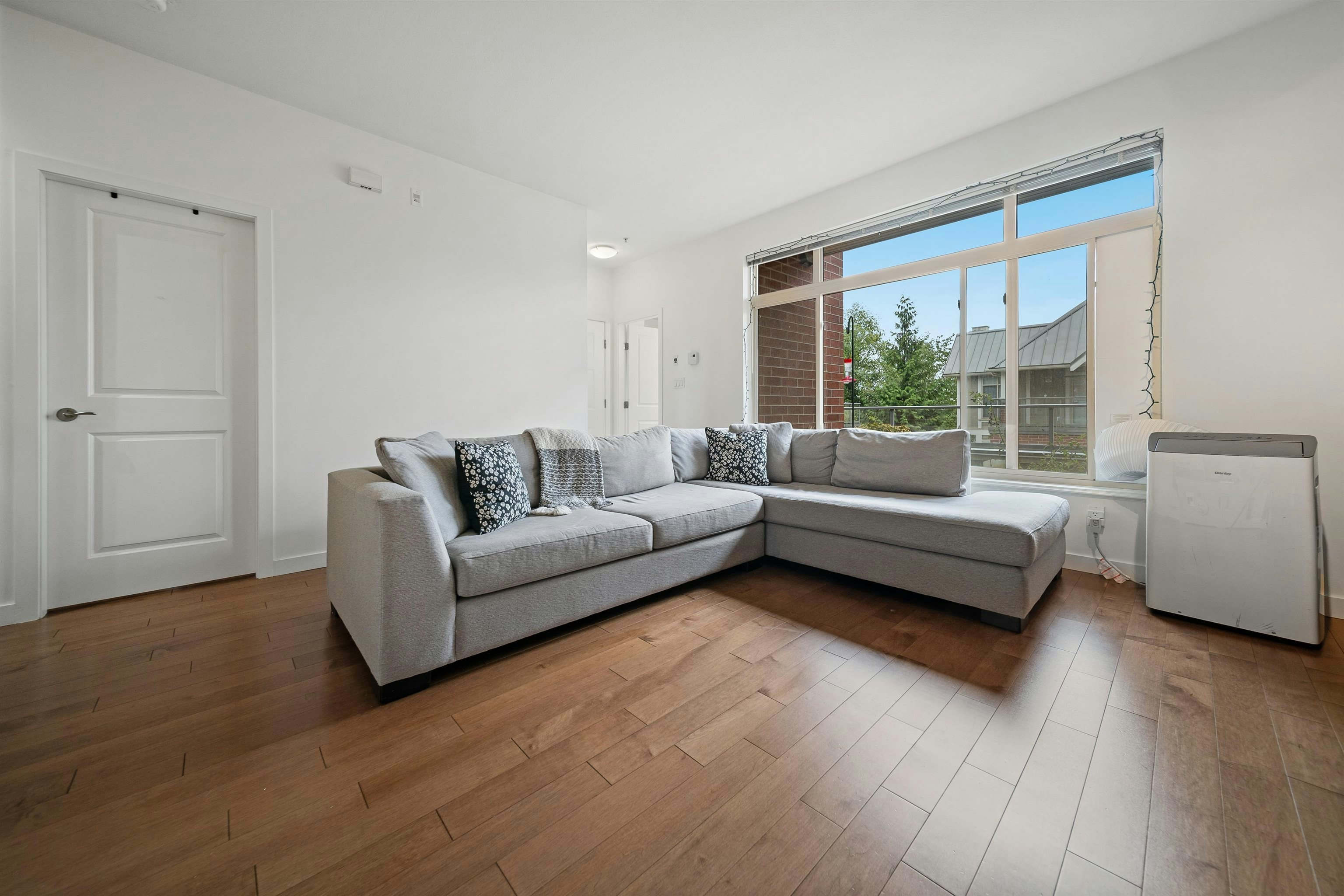6-4132 Halifax Street, Burnaby, BC, V5C 6V1 - 6