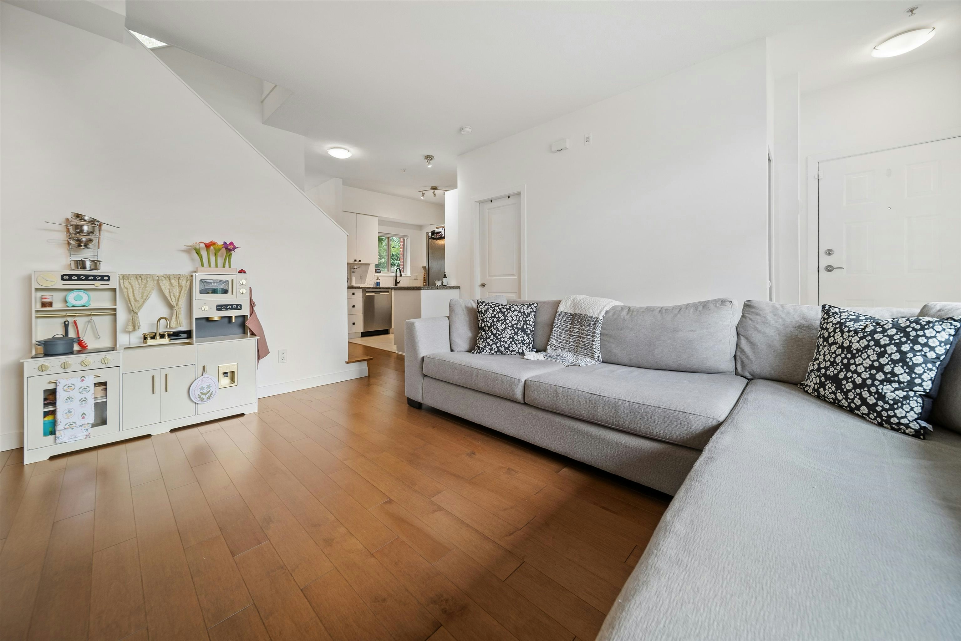 6-4132 Halifax Street, Burnaby, BC, V5C 6V1 - 8