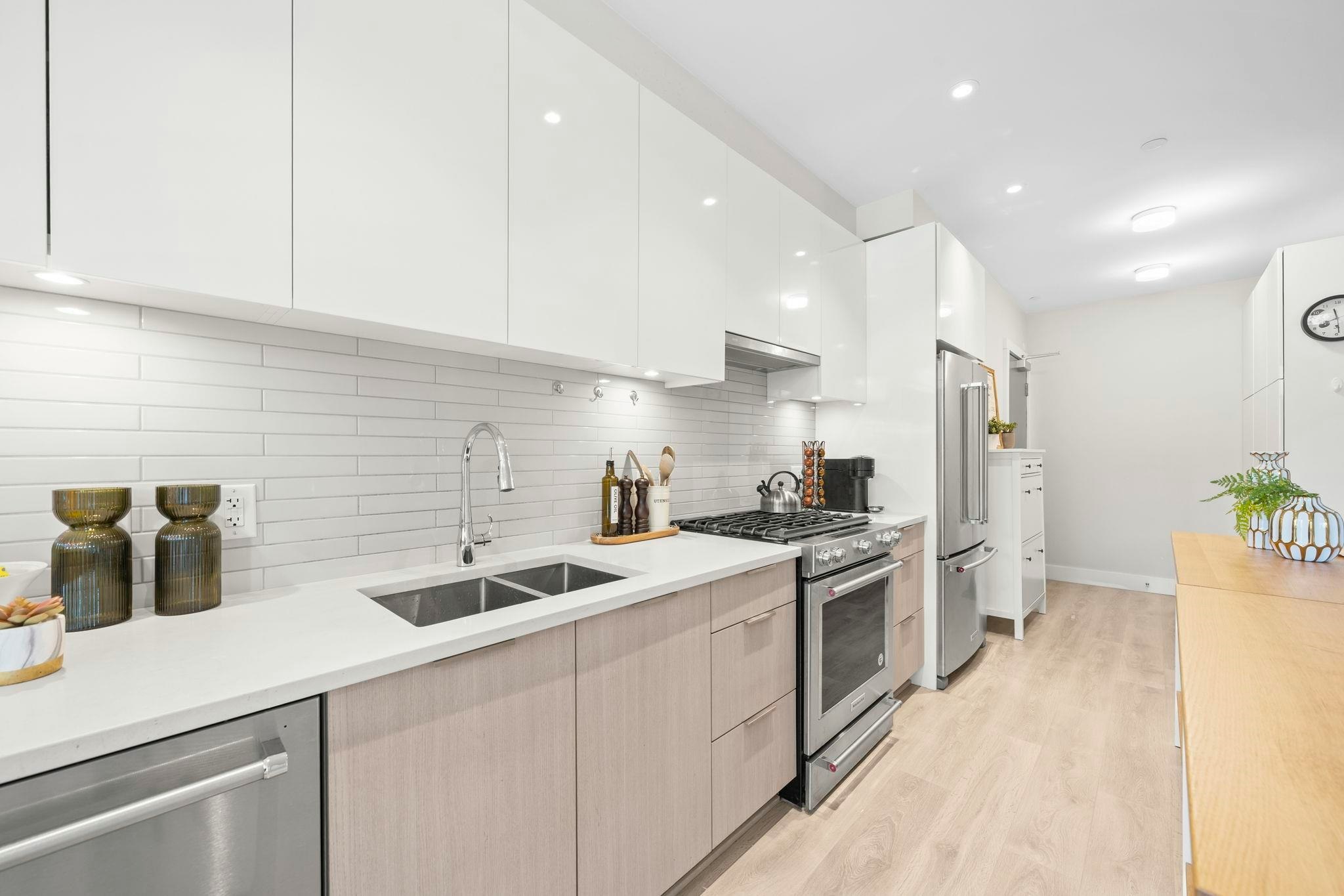 101-3588 Sawmill Crescent, Vancouver, BC, V5S 0H5 - 14