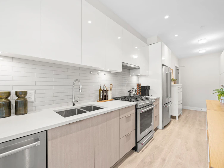 101-3588 Sawmill Crescent, Vancouver, BC, V5S 0H5 - 14