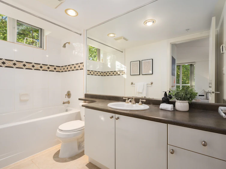 204-1485 W 6th Avenue, Vancouver, BC, V6H 4G1 - 14