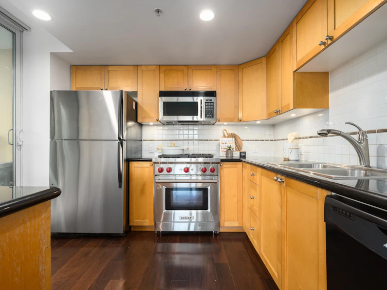 204-1485 W 6th Avenue, Vancouver, BC, V6H 4G1 - 8