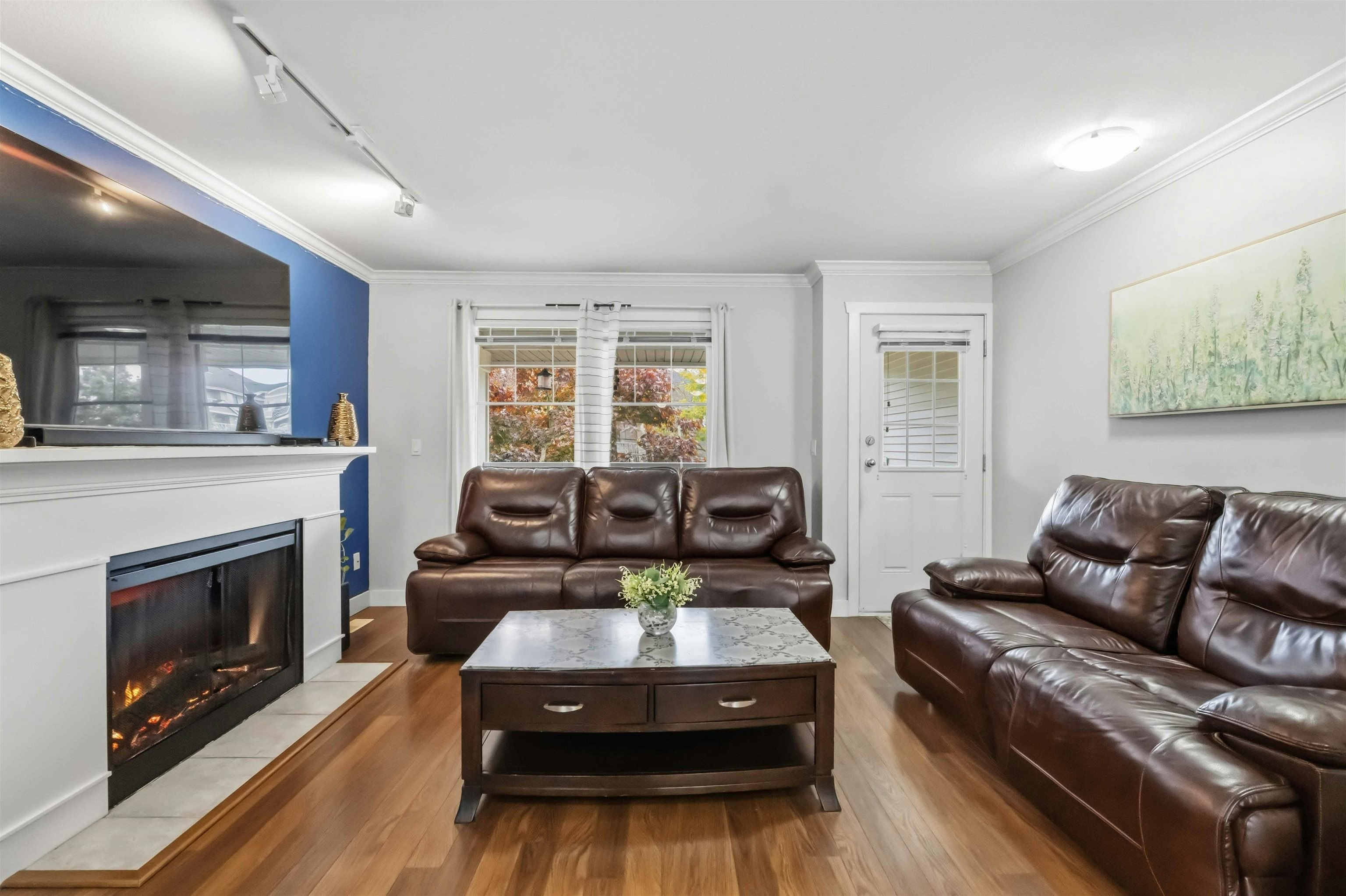 40-6568 193b Street - 4
