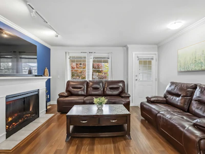 40-6568 193b Street - 4