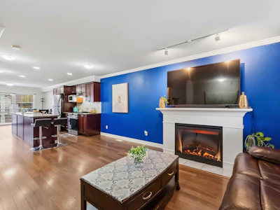 40-6568 193b Street - 5