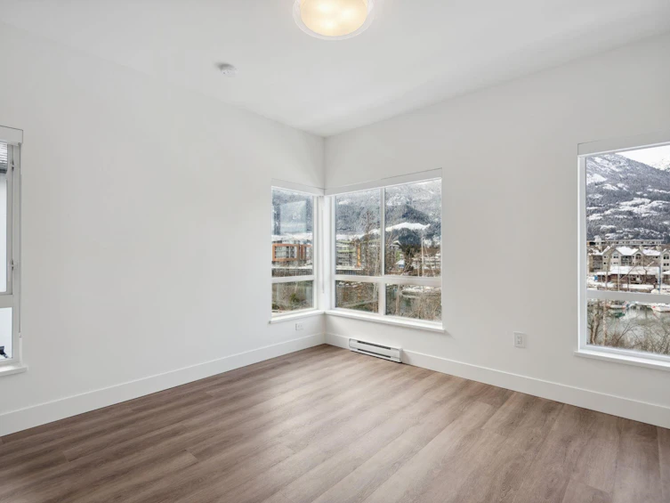 38073 Helm Way, Squamish, BC, V8B 1E6 - 10