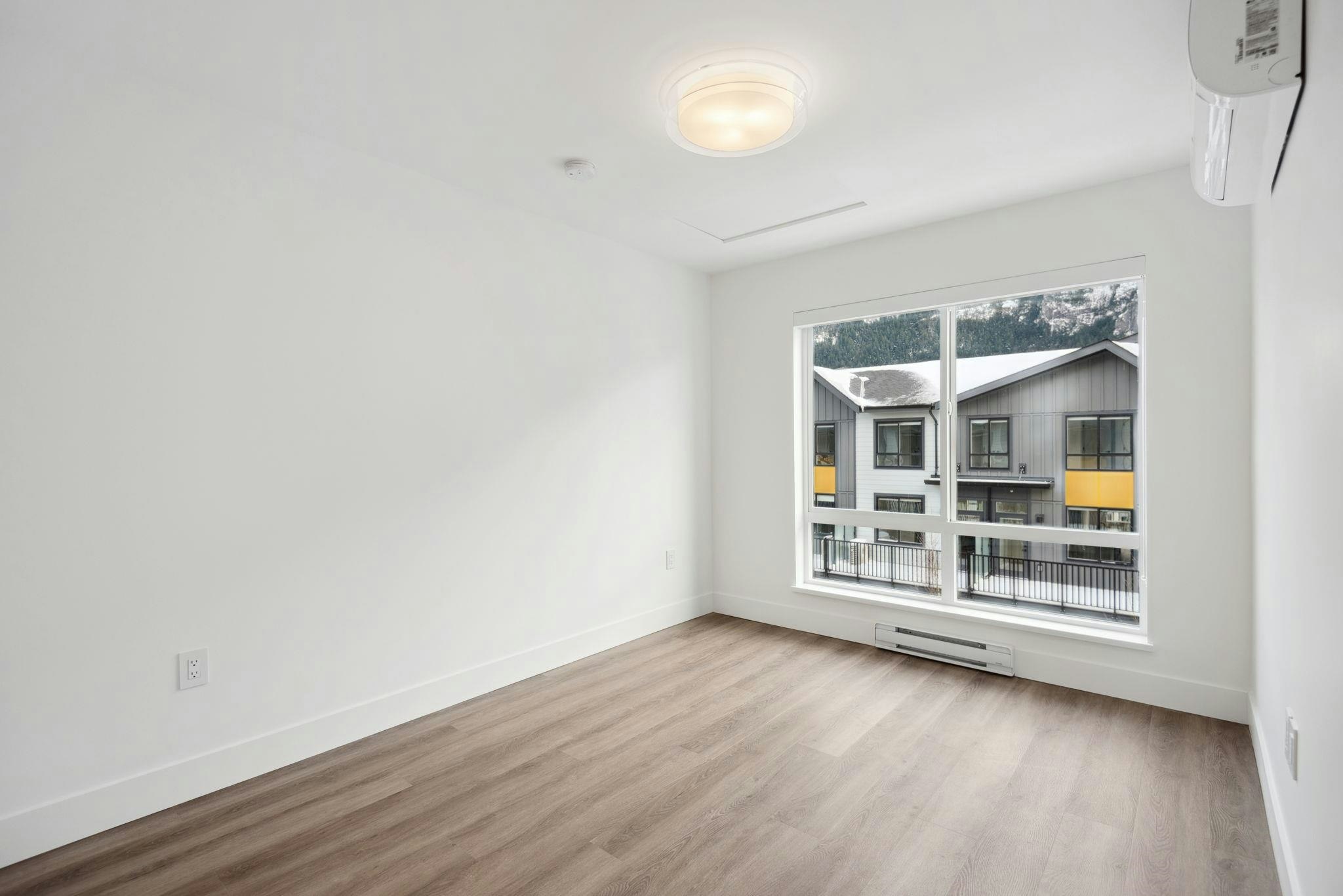 38073 Helm Way, Squamish, BC, V8B 1E6 - 25